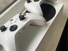 Xbox Series S + 2 controllere, stare foarte buna+jocuri pe el