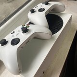 Xbox Series S + 2 controllere, stare foarte buna+jocuri pe el